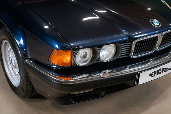 BMW 740i 10 of 29
