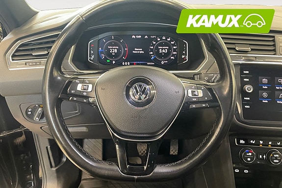 Volkswagen Tiguan Allspace 13 of 25