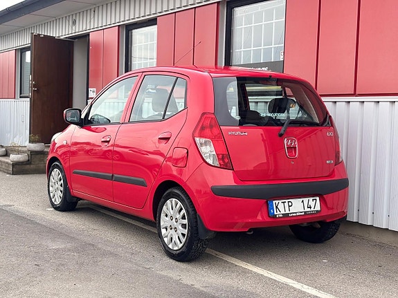 Hyundai i10 4 of 14