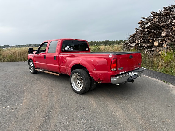 Ford F-350 4 of 13