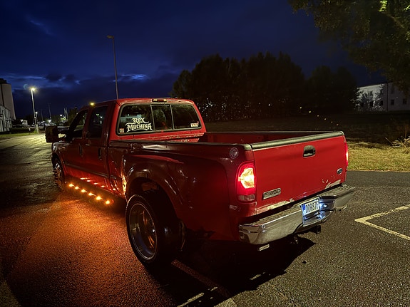 Ford F-350 13 of 13