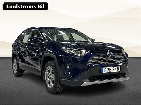 Toyota RAV4 3 of 20