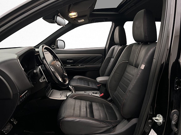 Mitsubishi Outlander 12 of 30