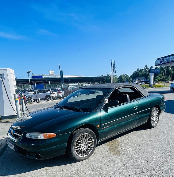 Chrysler Stratus 4 of 4