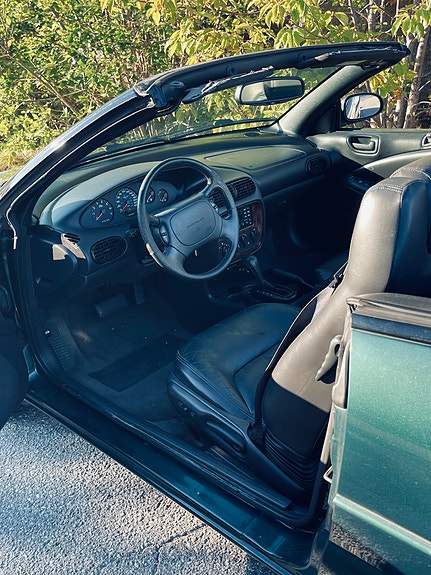 Chrysler Stratus 3 of 4