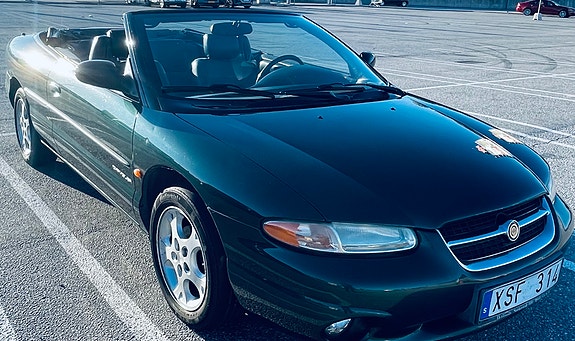Chrysler Stratus 2 of 4