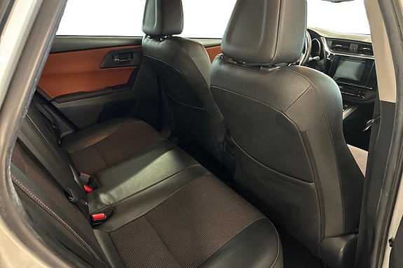 Toyota Auris 6 of 11