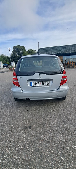 Mercedes-Benz A170 3 of 5