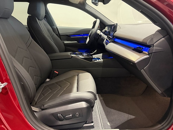 BMW i5 8 of 18
