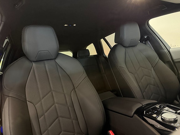 BMW i5 17 of 18