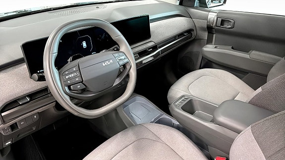 Kia EV3 8 of 12