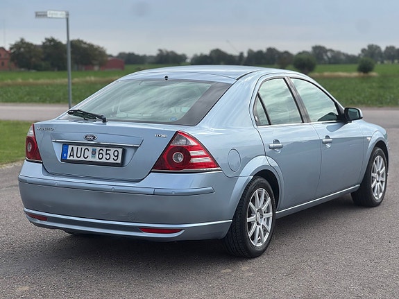 Ford Mondeo 4 of 15