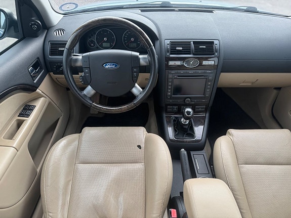Ford Mondeo 8 of 15