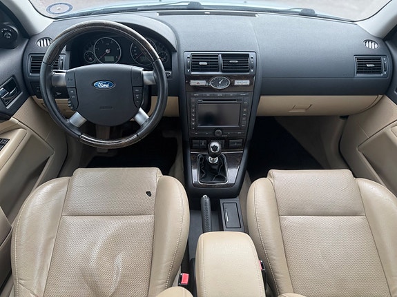Ford Mondeo 9 of 15