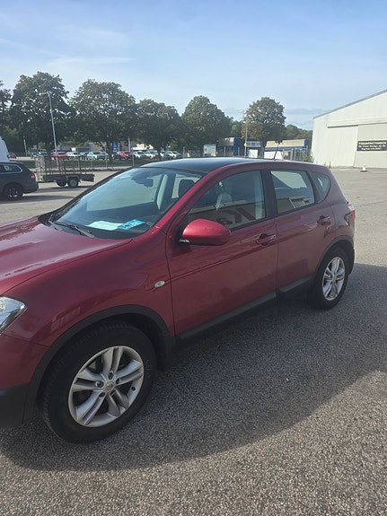 Nissan Qashqai 2 of 8