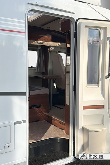 LMC T 683 G Passion 9 of 24
