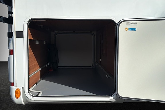 LMC T 683 G Passion 22 of 24