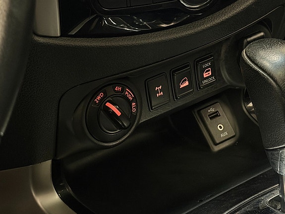 Nissan Navara 26 of 30