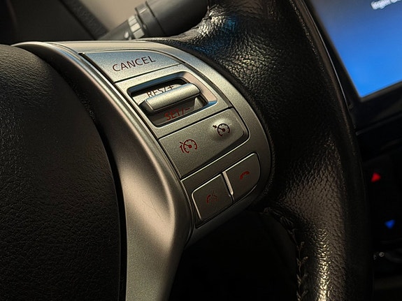 Nissan Navara 24 of 30