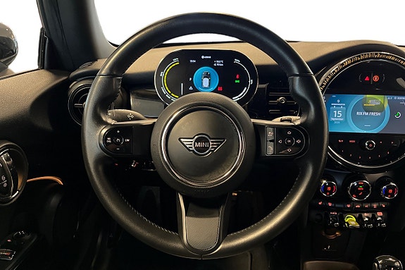 MINI Cooper SE 14 of 27