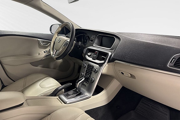 Volvo V40 Cross Country 6 of 7