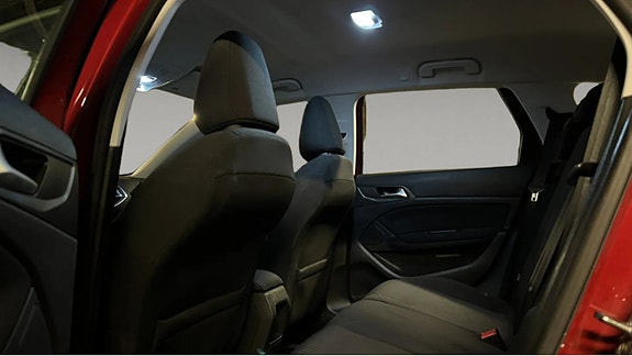 Peugeot 308 SW 7 of 8