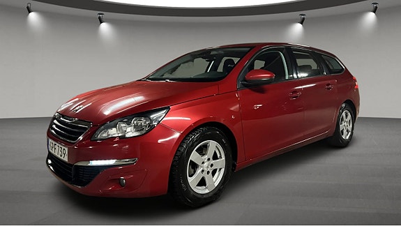 Peugeot 308 SW 2 of 8