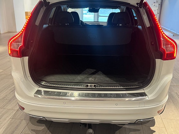 Volvo XC60 19 of 24