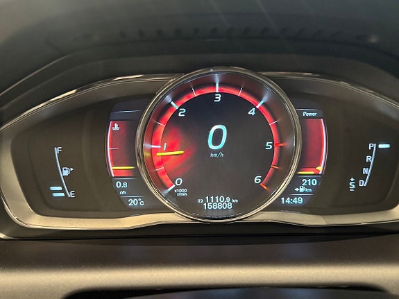 Volvo XC60 11 of 24