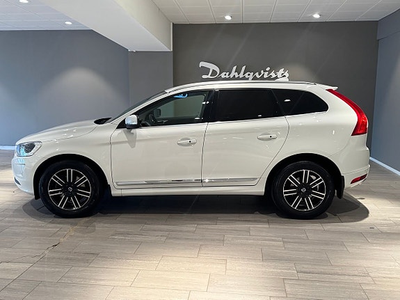 Volvo XC60 5 of 24