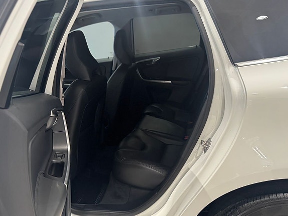 Volvo XC60 18 of 24