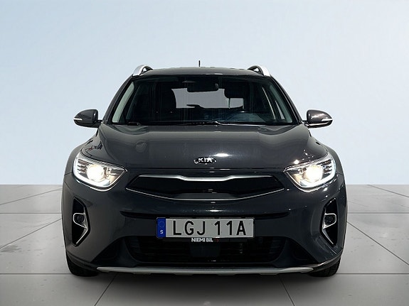 Kia Stonic 2 of 24