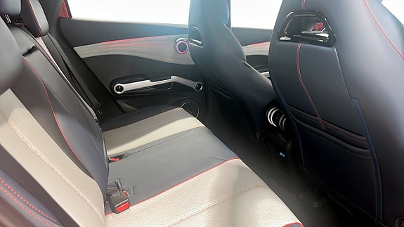 BYD Atto 3 5 of 9