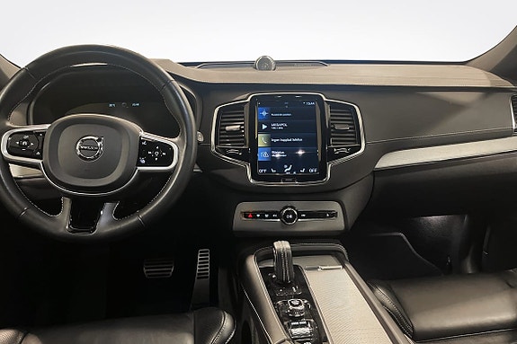 Volvo XC90 8 of 19