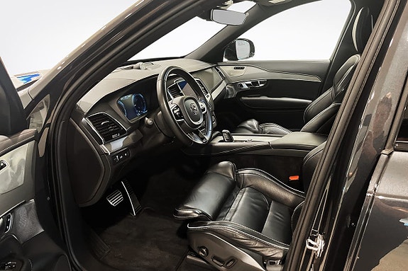 Volvo XC90 6 of 19