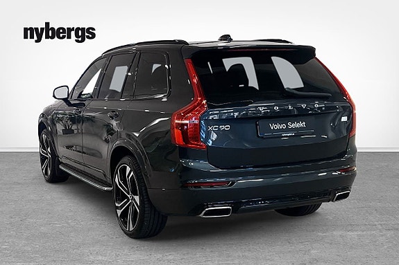 Volvo XC90 3 of 19