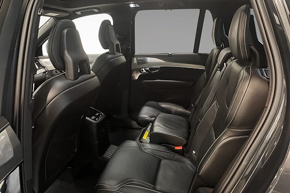 Volvo XC90 7 of 19
