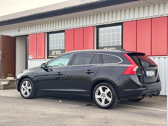 Volvo V60 4 of 26