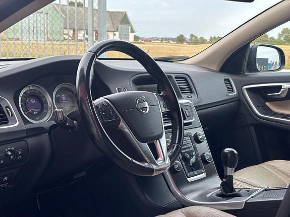 Volvo V60 8 of 26