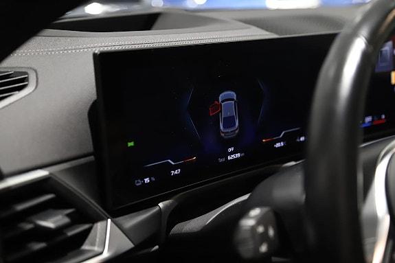 BMW i4 13 of 15