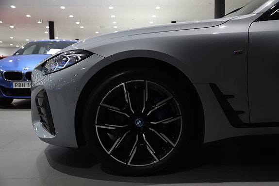 BMW i4 5 of 15