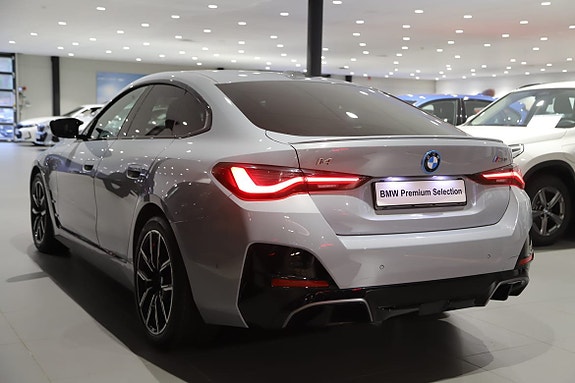 BMW i4 9 of 15