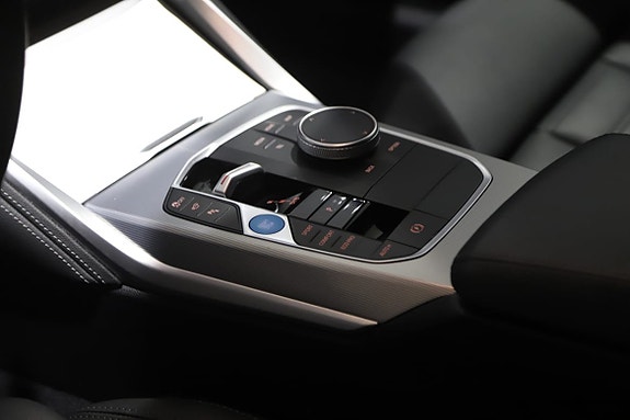 BMW i4 14 of 15