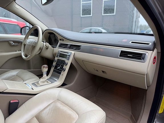 Volvo S80 14 of 23