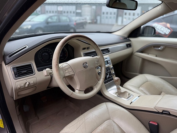 Volvo S80 7 of 23