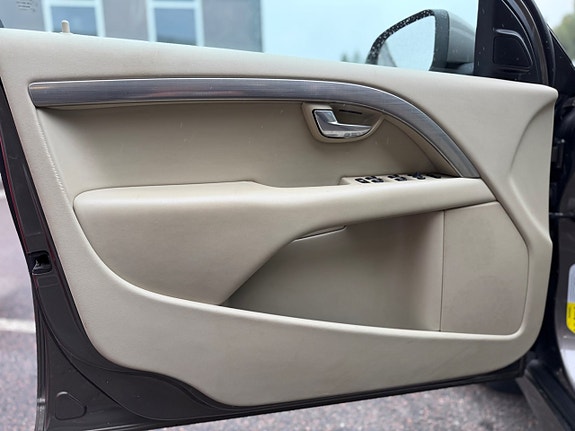 Volvo S80 11 of 23