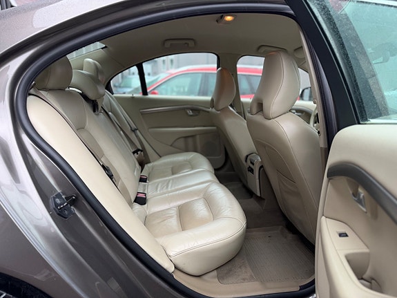 Volvo S80 13 of 23