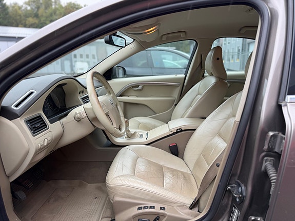 Volvo S80 9 of 23