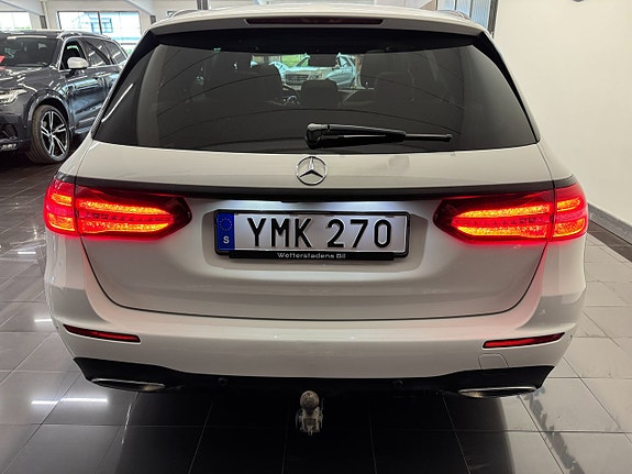 Mercedes-Benz E220 7 of 25