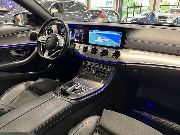 Mercedes-Benz E220 11 of 25